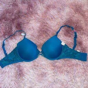 NWT  wear 2 ways push up bra